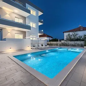 Trogirski Dvori Hotell Trogir